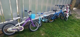 PRODÁM ODRÁŽEDLO A KOLA SPECIALIZED A 2X DĚTSKÉ KOLO - 3