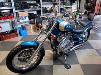 Suzuki VS 1400 Intruder - 3