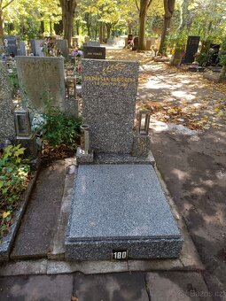 Urnový hrob Praha 8 Ďáblice - 3