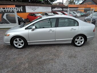 Honda Civic sedan 1,8 i-VTEC Aut. Šíbr 2006 - 3