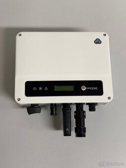 Střídač GoodWe GW3000-XS - 3