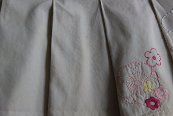 Dívčí skládaná sukýnka, vel. 122 - 3