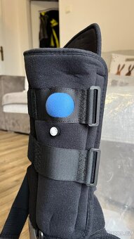 Prodám novou ortopedickou fixační botu (walker) - 3