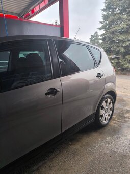 Seat Altea nafta 77 kW rok 2005/12 - 3