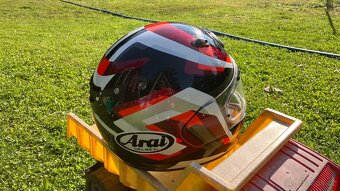 Helma přilba Arai Quantic - 3