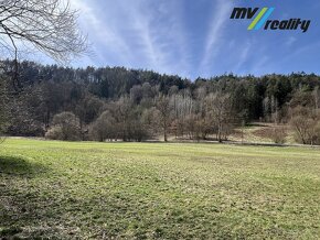 Všelibice - Benešovice, prodej dvou travnatých pozemků o cel - 3