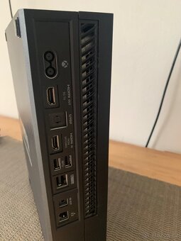 NEFUNKČNÍ Xbox one - 3