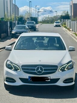 Mercedes-Benz E-Class E220 - 3