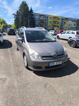 Toyota Corolla Verso 2.2 D-4D, spotřeba 6,3 l, bez investic - 3