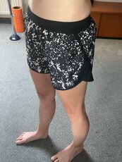 Nové sportovní kraťasy Under Armour XS - 3