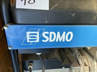 Dieselový nouzový generátor SDMO typ DX 10015TE - 3