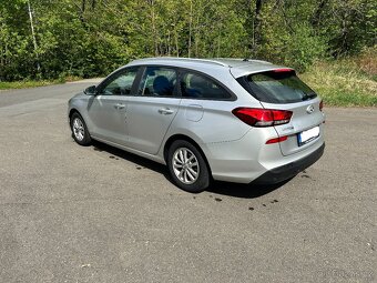 Hyundai i30 Combi 1.6CRDI automat servisováno nová stk - 3
