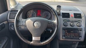Volkswagen Touran II 2.0 Tdi 103 KW BUFÍK STŘ. OKNO r.2008 - 3