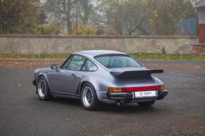 Porsche 911 Carrera 3.2 - 3