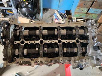 Motor mozda 2.2 sh - 3
