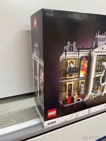 LEGO Icons 10326 Přírodovědné muzeum - 3