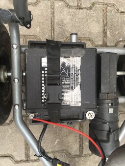 Elektrický vozík na golf Powakaddy - 3