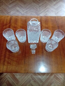 Prodám skleněnou broušenou soupravu. - 3