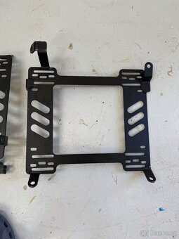 WRX STI 2008-2014 konzoly na škrupinové sedačky - 3
