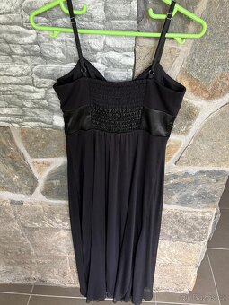 Elegantní dámské šaty - 3
