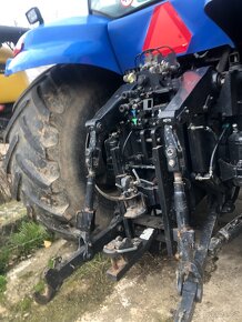 traktor New Holland T 8040 - 3