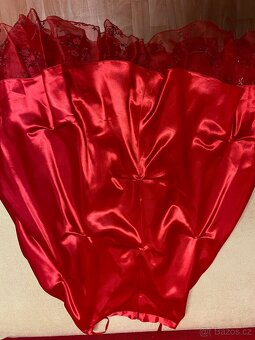 Šaty na maturní ples/ věneček - 3