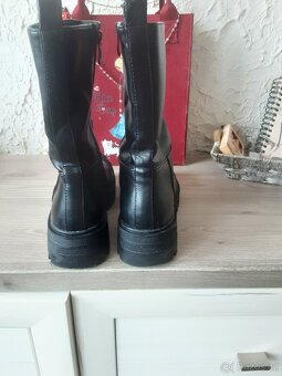 Kotníkové dámské kozačky v.40 - 3