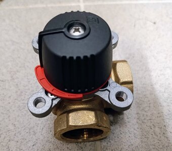 Trojcestný směšovací ventil 1" - 3