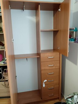 Šatní skříň - 3