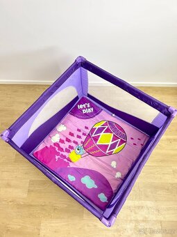 Dětská cestovní postýlka + plastové míčky - 3