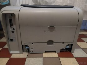 HP color LaserJet 2550 na díly - 3