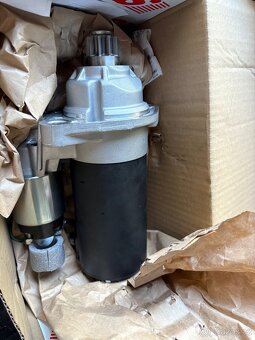 Startér novy na golf v 2.0 tdi 103kw - 3