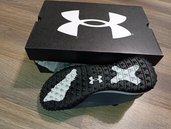 Under Armour turfy nové vel. 43 - 3