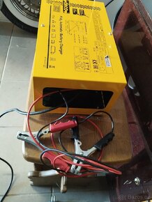 Nabíječka akumulátorů 6,12,240V - 3