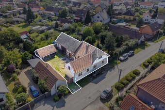 venkovský dům s prostornou stodolou - Záryby, Praha východ - 3