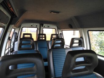 REZERVACE Peugeot Expert 1.9D 9míst - 3