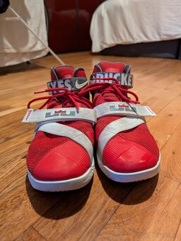 Nike Air Lebron Soldier IX University Red (Ohio Buckeyes) - 3