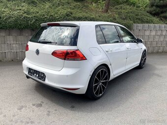 Volkswagen Golf 1.2 TSi 81 kW SERVISKA r.v. 11/2015 - 3