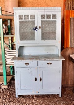 starožitný masivní příborník / kredenc a pěkná toaleta.. - 3