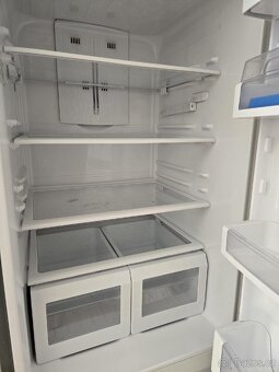 Kombinovaná lednička a mrazák Samsung - volně stojící - 3