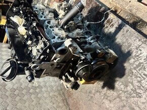 BMW 1 F20 motor N47D20C - 3