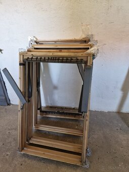 Střešní dřevěná okna VELUX - 3