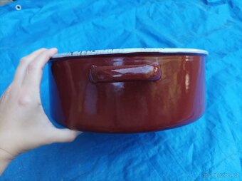Smaltovaný červenohnědý hrnec, průměr 30 cm - 3