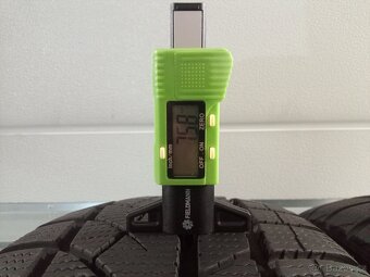 ZÁNOVNÍ ZIMNÍ PNEU 205/55 R16 91H DOT 2223 VZOREK 7.6MM - 3