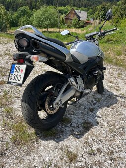 Suzuki gsr 600 - 3