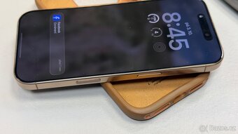 Apple iPhone 16 Pro 256 GB pouštní titan parádní stav - 3
