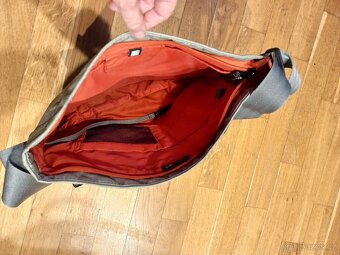 Taška Crumpler Doozie Shoulder S šedá - 3