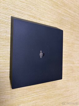 Playstation 4 Pro 1TB (PS4 Pro) - 3