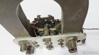 STARÉ RÁDIO - TORZO STAROŽITNÉHO REPRODUKTORU - POHON - 3