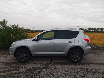 Prodám Toyota Rav 4 mk3 2.0 112KW automat - 3